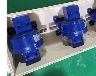 VE9 संलग्न वर्म गियर स्लीव ड्राइव